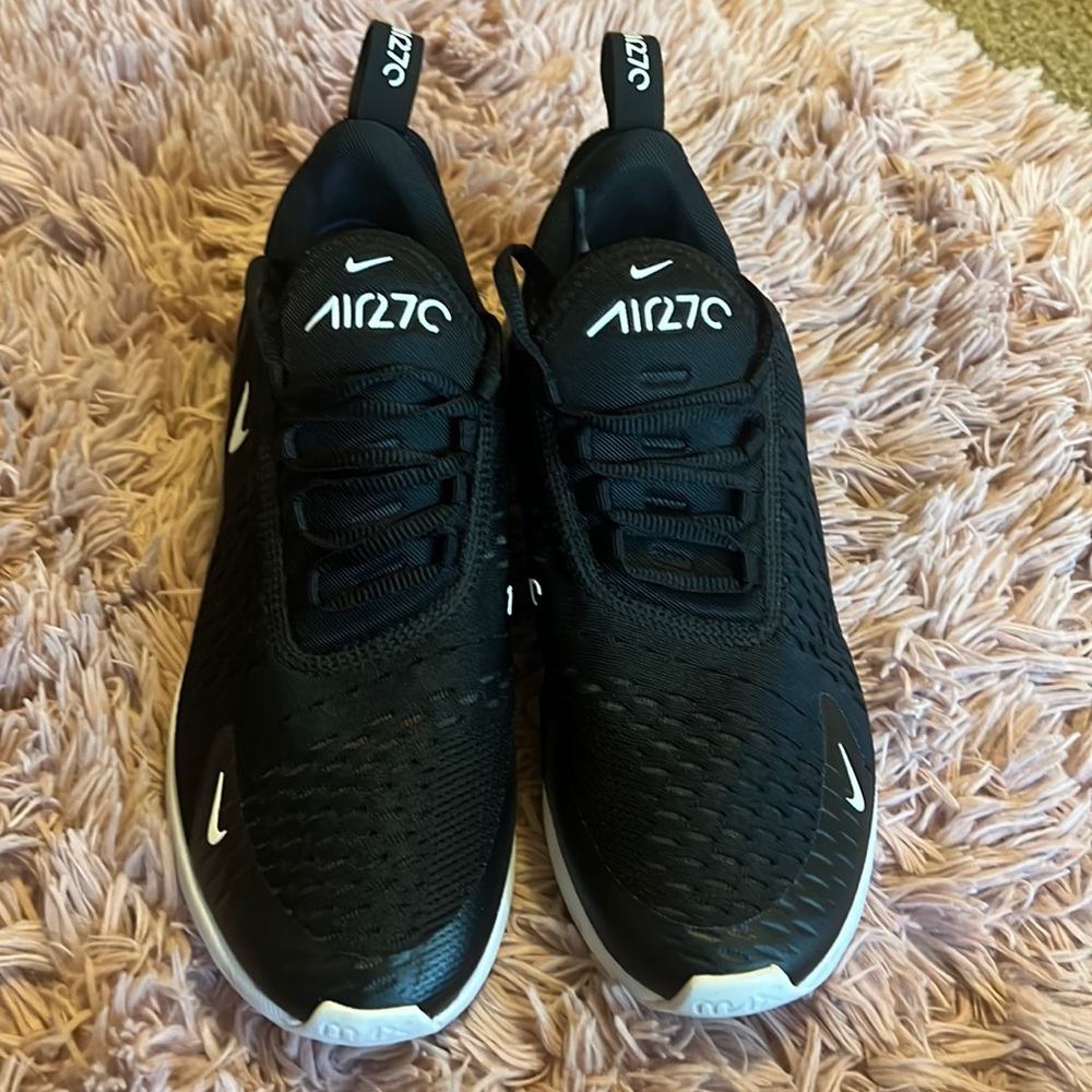Black and white - Nike Air Max 270 - Women’s 8.5